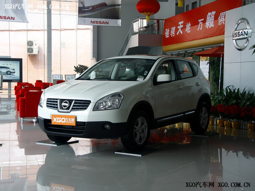 新款增配不加价 逍客清货全系降价8000元