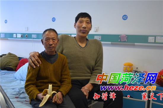 巨人徐大个:渴望工作 回报社会