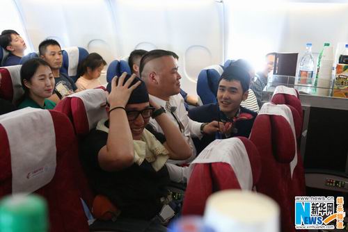 阮经天当 空姐 伺候华少 沙溢岳云鹏大秀基情