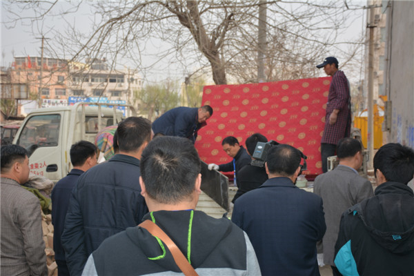 牡丹区一户居民被执行司法强制拆迁