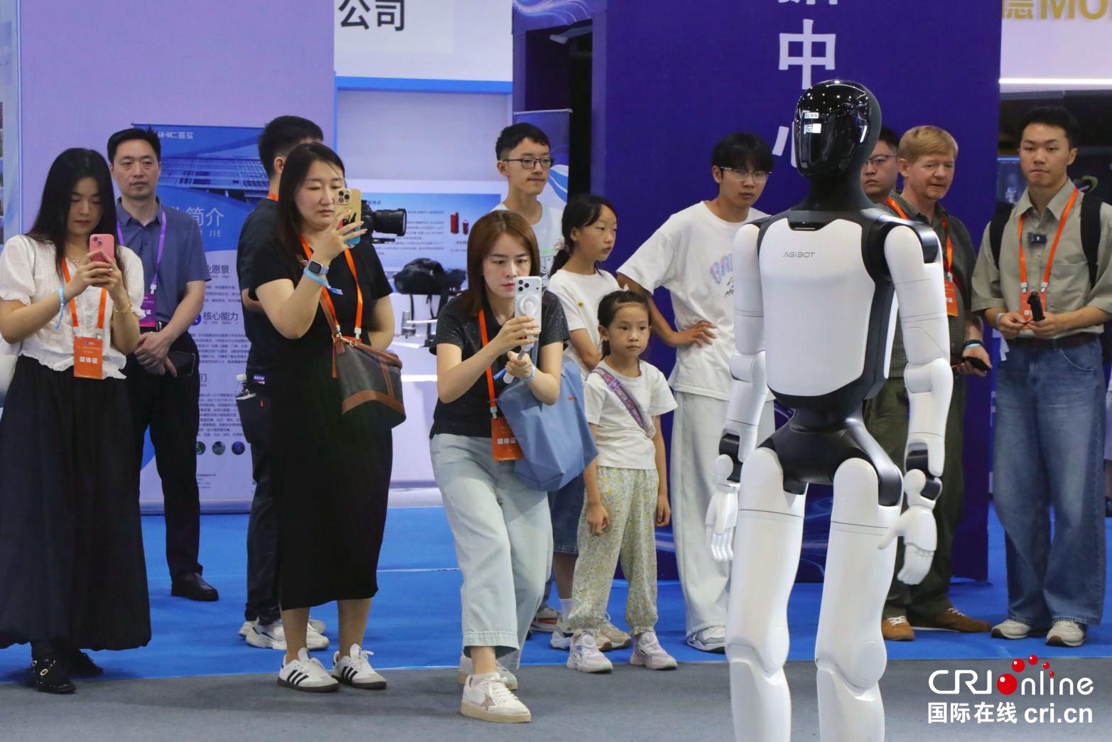 【2026打卡中国】满满黑科技！“机器人+”见证山东智造硬核实力