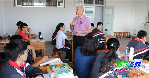 菏泽一中国际班开学了