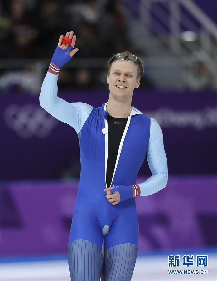 （冬奥会）（10）速度滑冰——男子500米：挪威选手洛伦岑夺冠