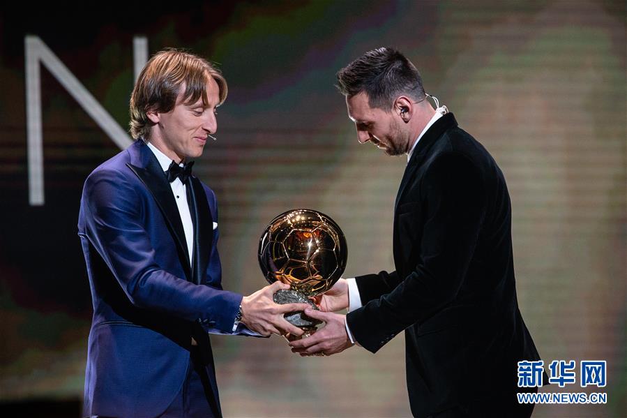 （体育）（3）足球——梅西创纪录六夺“金球奖”