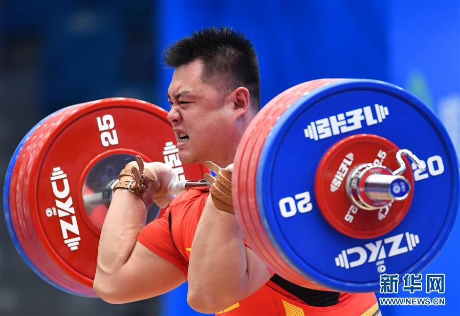 （体育）（5）举重——世界杯赛：杨哲获男子109公斤级抓举和总成绩冠军