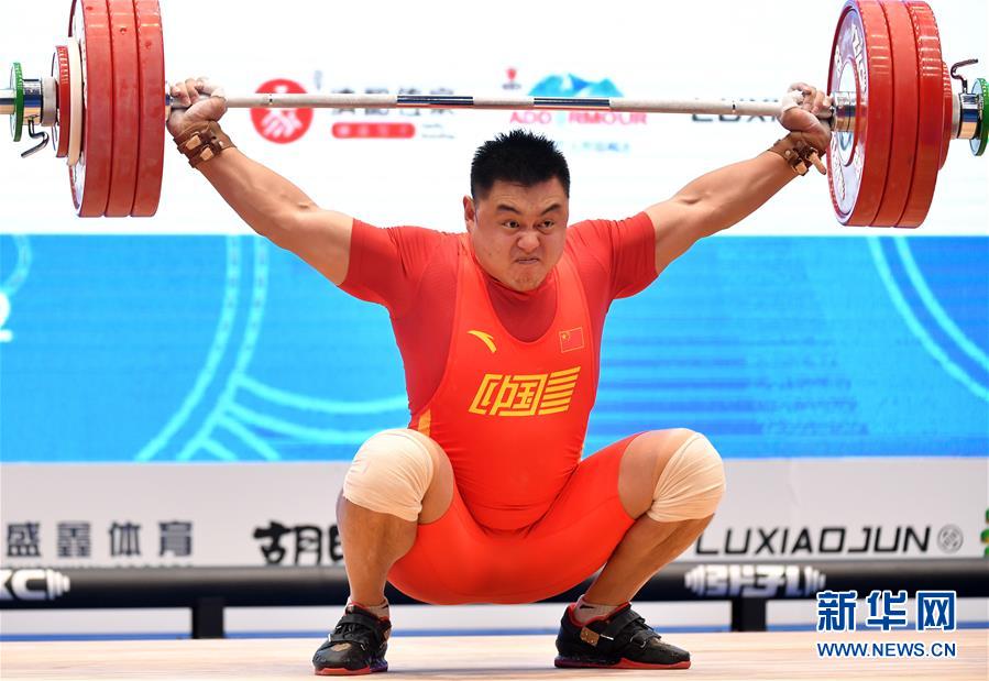 （体育）（3）举重——世界杯赛：杨哲获男子109公斤级抓举和总成绩冠军