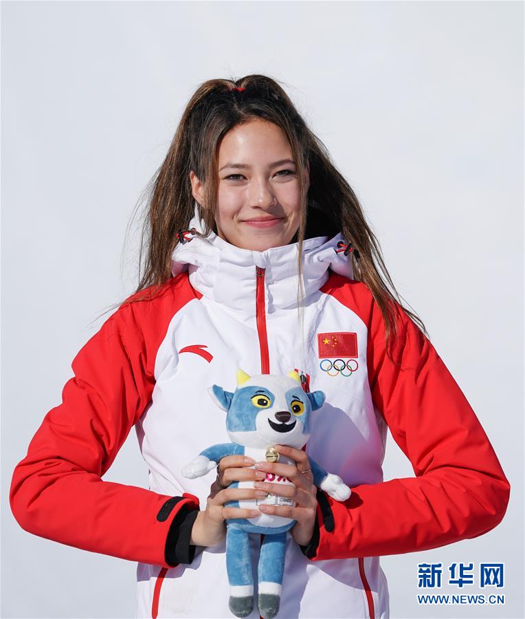 （体育）（5）自由式滑雪——女子U型场地决赛：中国选手谷爱凌夺冠