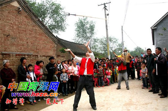 丁集多少人口_夏朝有多少人口(3)